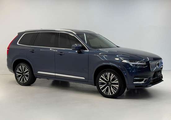 VOLVO-XC90-2021