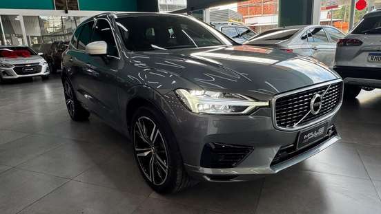 VOLVO-XC90-2018