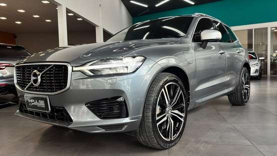 VOLVO-XC90-2018