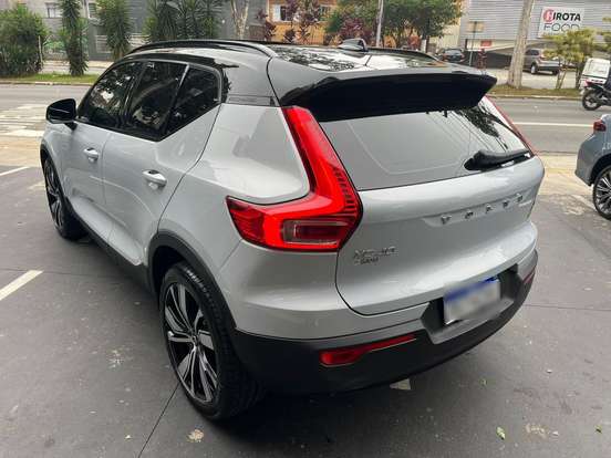 VOLVO-XC40-1.5 T5 RECHARGE R-DESIGN GEARTRONIC VOLVO-XC40-2021
