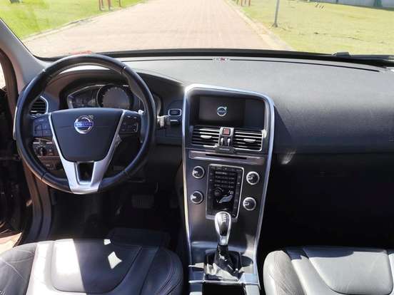 VOLVO-XC60-2.0 T5 DYNAMIC FWD TURBO GASOLINA 4P AUTOMÁTICO VOLVO-XC60-2015