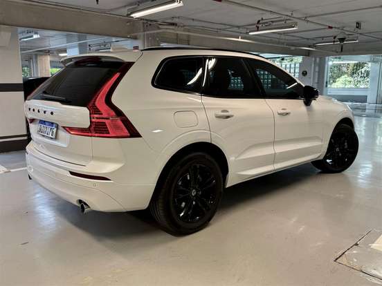 VOLVO-XC60-2.0 T5 GASOLINA MOMENTUM AWD GEARTRONIC VOLVO-XC60-2019