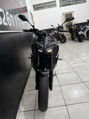 YAMAHA-MT-09-2024
