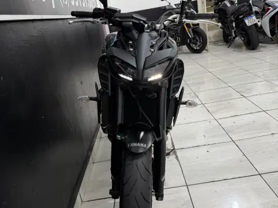 YAMAHA-MT-09 YAMAHA-MT-09-2024