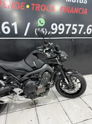 YAMAHA-MT-09-2024