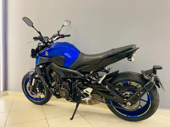 YAMAHA-MT-09-2023