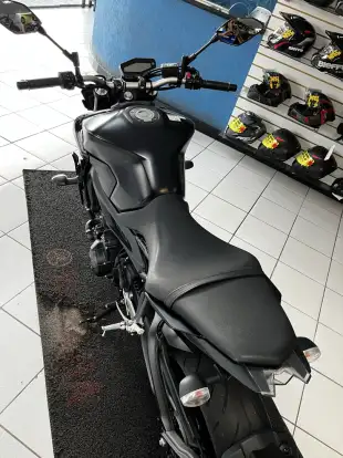 YAMAHA-MT-09-2023