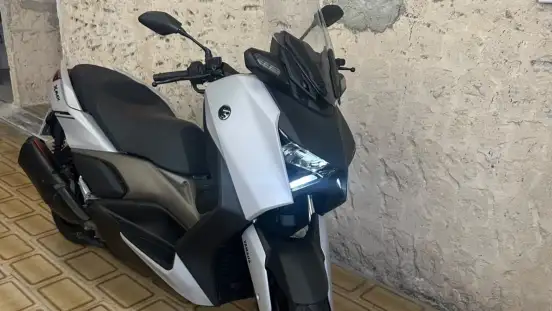 YAMAHA-XMAX 250 CONNECTED ABS-2025