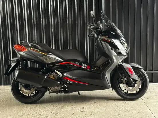 YAMAHA-XMAX ABS-2022