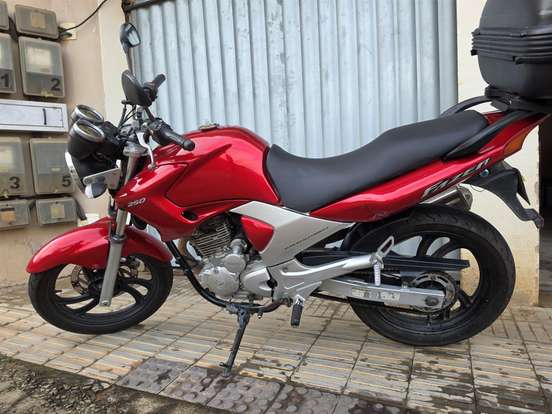 YAMAHA-FAZER 250IE LIMITED EDITION-2005