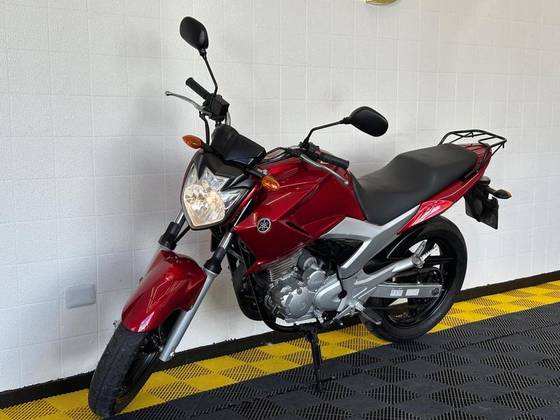 YAMAHA FAZER 250IE LIMITED EDITION 