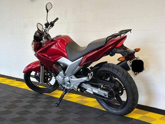 YAMAHA-FAZER 250IE LIMITED EDITION-2011