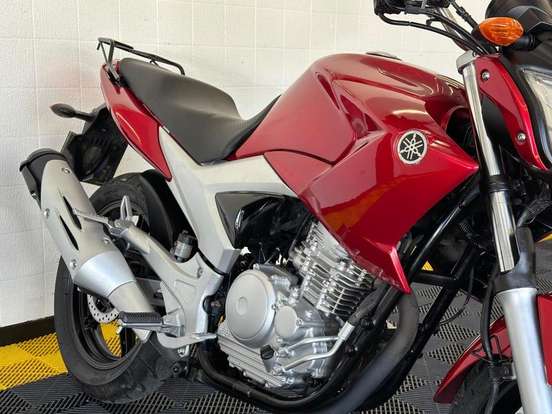 YAMAHA-FAZER 250IE LIMITED EDITION-2011