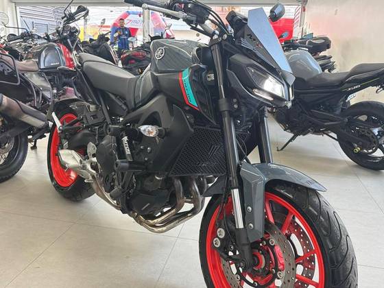 YAMAHA MT-09 