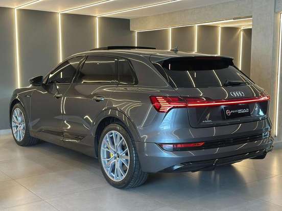 AUDI-E-TRON-ELÉTRICO PERFORMANCE BLACK QUATTRO AUDI-E-TRON-2022