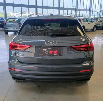 AUDI-Q3-2021
