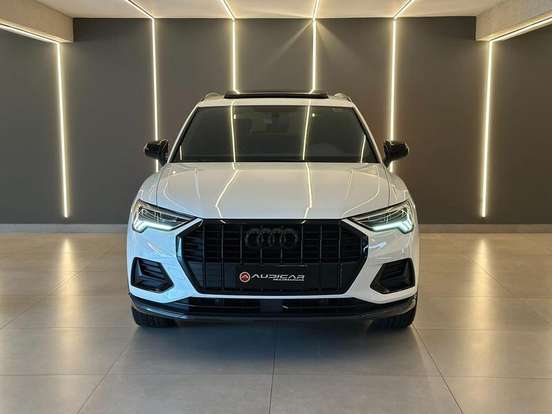 AUDI-Q3-2021