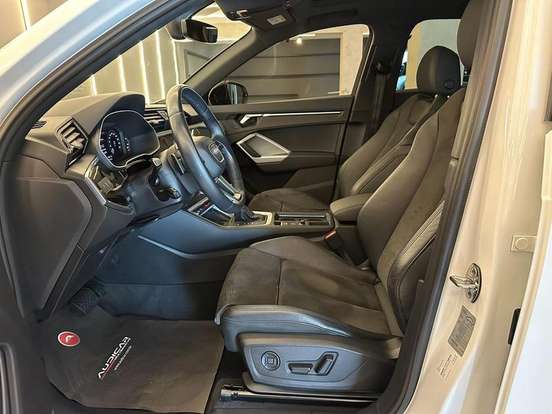 AUDI-Q3-2021