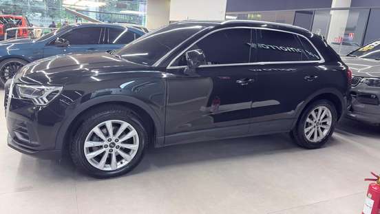 AUDI-Q3-2020