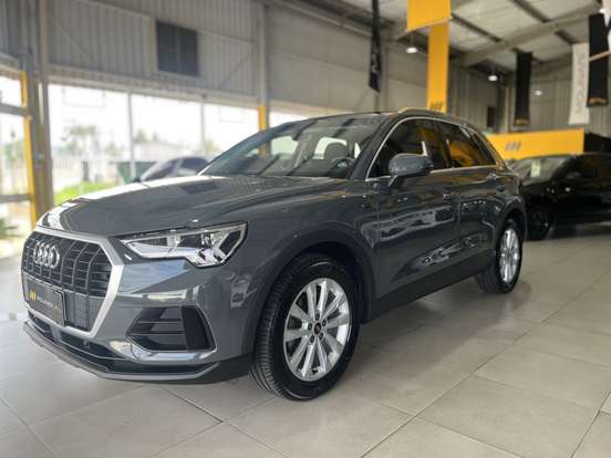 AUDI-Q3-2021