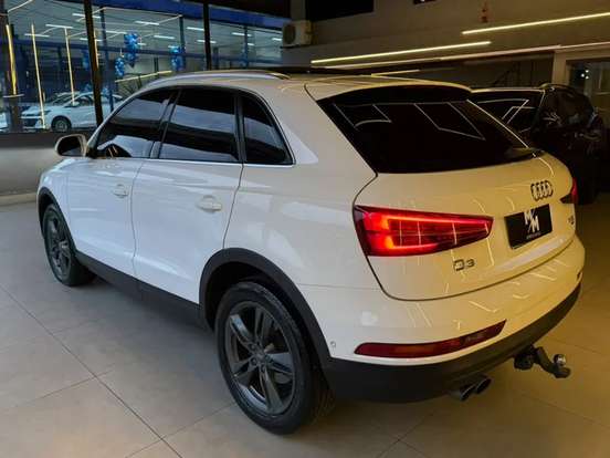 AUDI-Q3-2017