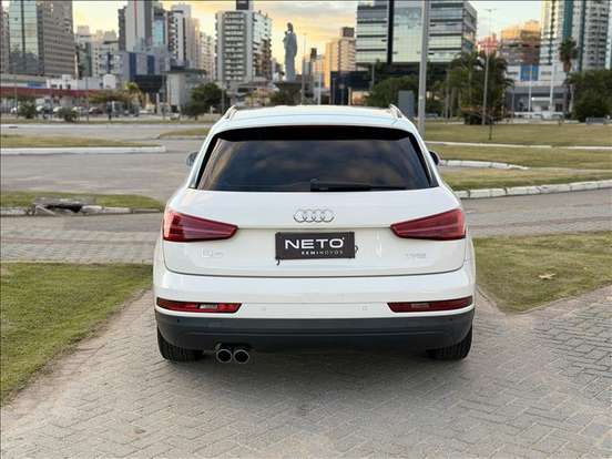 AUDI-Q3-2015