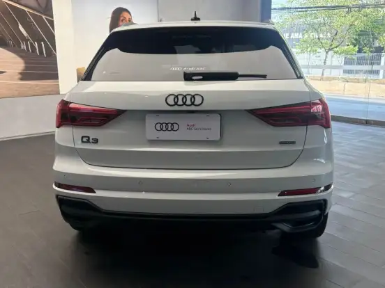AUDI-Q3-2.0 40 TFSI GASOLINA PERFORMANCE BLACK PLUS QUATTRO TIPTRONIC AUDI-Q3-2024