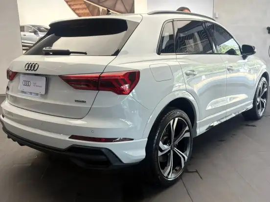 AUDI-Q3-2.0 40 TFSI GASOLINA PERFORMANCE BLACK PLUS QUATTRO TIPTRONIC AUDI-Q3-2024