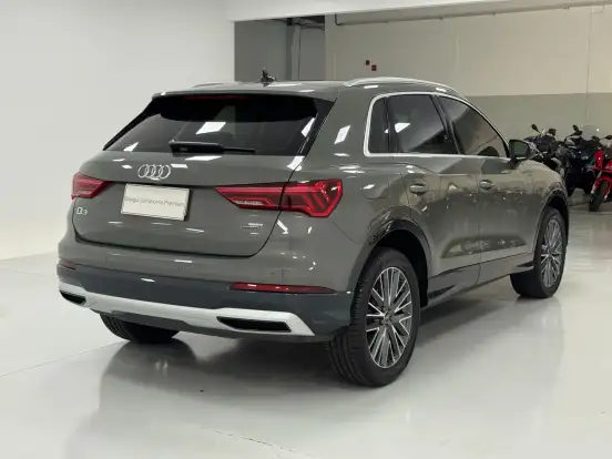 AUDI-Q3-2024