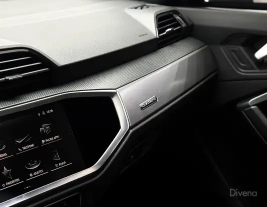 AUDI-Q3-2023