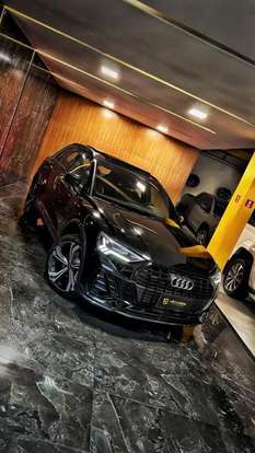 AUDI-Q3-2023