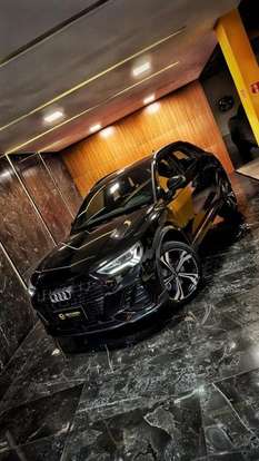 AUDI-Q3-2023