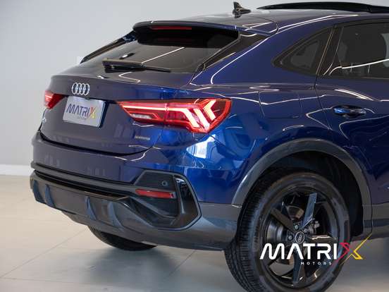 AUDI-Q3-2.0 40 TFSI GASOLINA PERFORMANCE BLACK QUATTRO TIPTRONIC AUDI-Q3-2023