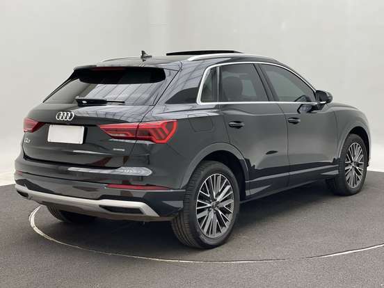 AUDI-Q3-2024