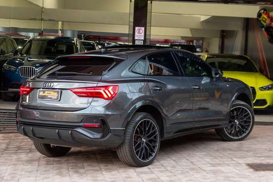 AUDI-Q3-2024