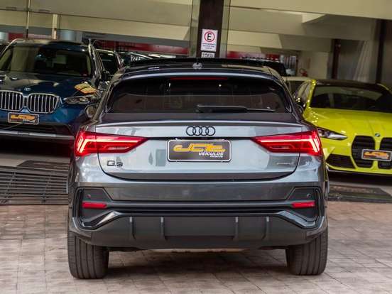 AUDI-Q3-2.0 40 TFSI GASOLINA SPORTBACK PERFORMANCE BLACK PLUS QUATTRO TIPTRONIC AUDI-Q3-2024