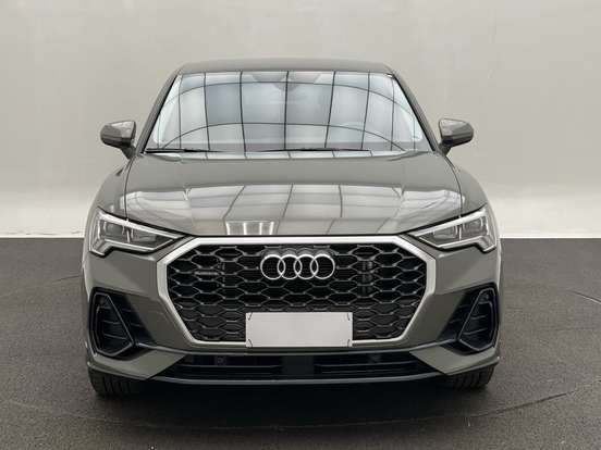AUDI-Q3-2024