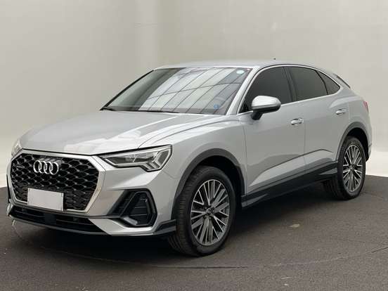 AUDI-Q3-2023