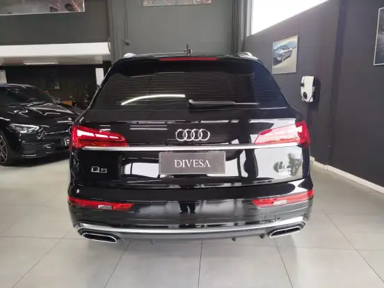 AUDI-Q5-2024