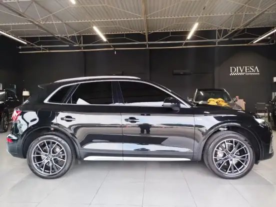 AUDI-Q5-2024