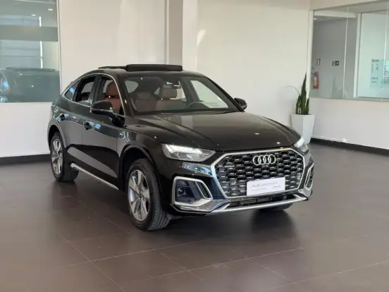AUDI-Q5-2022