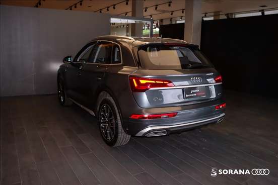 AUDI-Q5-2024