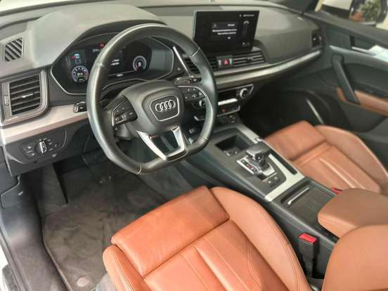 AUDI-Q5-2022
