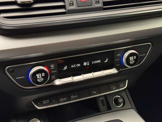 AUDI-Q5-2021