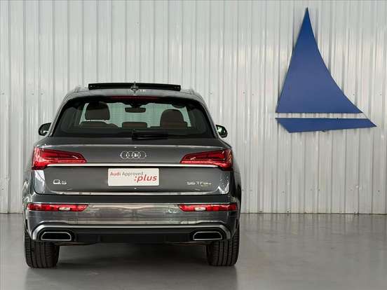 AUDI-Q5-2022