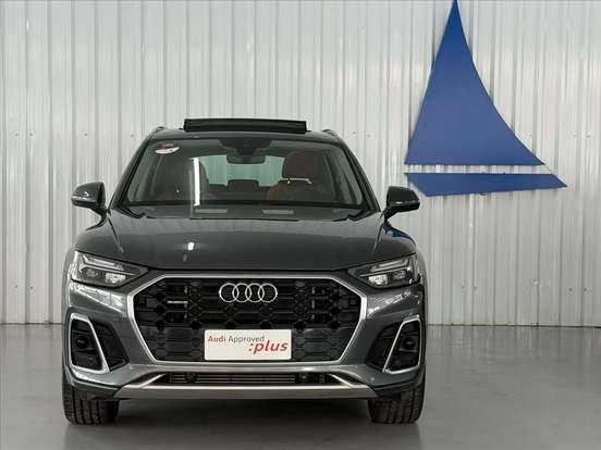 AUDI-Q5-2022