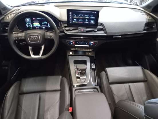 AUDI-Q5-2024