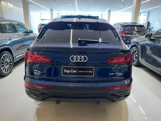 AUDI-Q5-2024