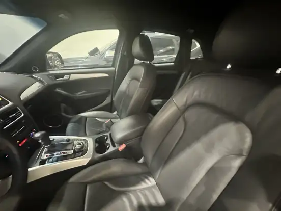 AUDI-Q5-2011