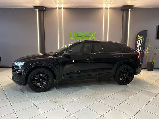 AUDI-Q8-2019